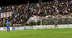 Foto de la galería: Guaraní sufrió y pasó por penales a la finalísima por el ascenso