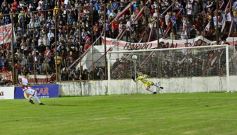 Foto de la galería: Guaraní sufrió y pasó por penales a la finalísima por el ascenso