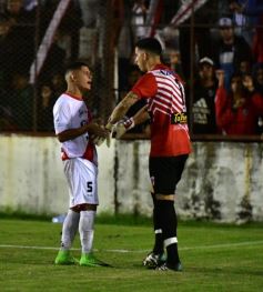 Foto de la galería: Guaraní sufrió y pasó por penales a la finalísima por el ascenso