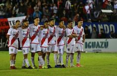 Foto de la galería: Guaraní sufrió y pasó por penales a la finalísima por el ascenso