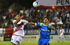 Foto de la galería: Guaraní sufrió y pasó por penales a la finalísima por el ascenso