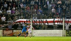 Foto de la galería: Guaraní sufrió y pasó por penales a la finalísima por el ascenso