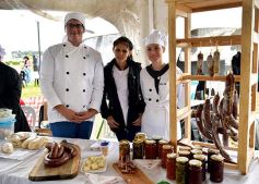 Foto de la galería: Segunda “Feria Sin Fronteras- Yacyretá Emprende” en la Costanera de Posadas