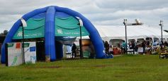 Foto de la galería: Segunda “Feria Sin Fronteras- Yacyretá Emprende” en la Costanera de Posadas