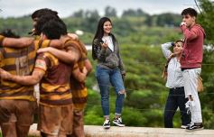 Foto de la galería: En la M19, Capri gritó campeón en Villa Cabello