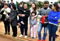 Foto de la galería: El Ejército celebró su aniversario en la cascada de la costanera
