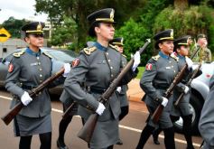 Foto de la galería: El Ejército celebró su aniversario en la cascada de la costanera