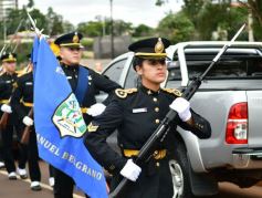 Foto de la galería: El Ejército celebró su aniversario en la cascada de la costanera