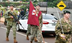 Foto de la galería: El Ejército celebró su aniversario en la cascada de la costanera