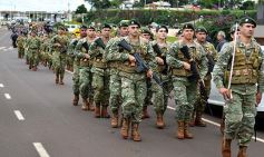 Foto de la galería: El Ejército celebró su aniversario en la cascada de la costanera