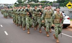 Foto de la galería: El Ejército celebró su aniversario en la cascada de la costanera