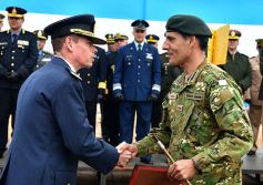 Foto de la galería: El Ejército celebró su aniversario en la cascada de la costanera