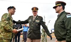 Foto de la galería: El Ejército celebró su aniversario en la cascada de la costanera