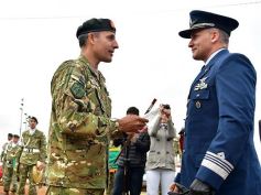 Foto de la galería: El Ejército celebró su aniversario en la cascada de la costanera