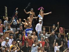 Foto de la galería: Tropezón de Guaraní en la primera final por el ascenso al Argentino A