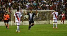 Foto de la galería: Tropezón de Guaraní en la primera final por el ascenso al Argentino A