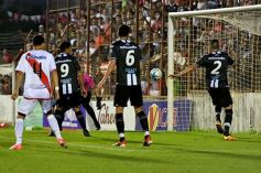 Foto de la galería: Tropezón de Guaraní en la primera final por el ascenso al Argentino A