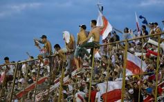 Foto de la galería: Tropezón de Guaraní en la primera final por el ascenso al Argentino A