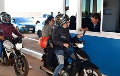 Foto de la galería: Ya habilitaron las nuevas casillas de Migraciones en el puente San Roque González