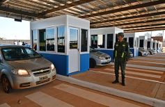 Foto de la galería: Ya habilitaron las nuevas casillas de Migraciones en el puente San Roque González