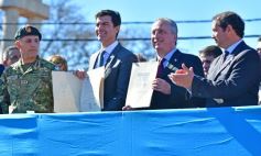 Foto de la galería: Día de la Bandera: “La Argentina será federal o no será”, proclamó Passalacqua junto a Urtubey en Candelaria