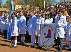 Foto de la galería: Día de la Bandera: “La Argentina será federal o no será”, proclamó Passalacqua junto a Urtubey en Candelaria