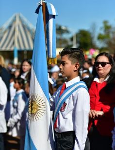 Foto de la galería: Día de la Bandera: “La Argentina será federal o no será”, proclamó Passalacqua junto a Urtubey en Candelaria