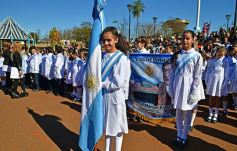Foto de la galería: Día de la Bandera: “La Argentina será federal o no será”, proclamó Passalacqua junto a Urtubey en Candelaria