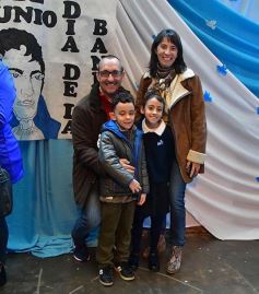 Foto de la galería: Emotiva ceremonia de promesa de lealtad a la Bandera en el Colegio del Carmen