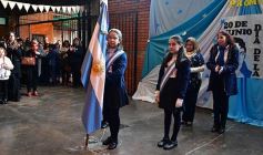Foto de la galería: Emotiva ceremonia de promesa de lealtad a la Bandera en el Colegio del Carmen