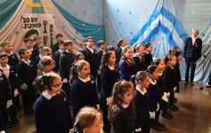 Foto de la galería: Emotiva ceremonia de promesa de lealtad a la Bandera en el Colegio del Carmen