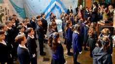 Foto de la galería: Emotiva ceremonia de promesa de lealtad a la Bandera en el Colegio del Carmen