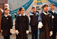 Foto de la galería: Emotiva ceremonia de promesa de lealtad a la Bandera en el Colegio del Carmen