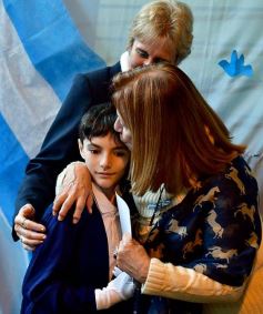 Foto de la galería: Emotiva ceremonia de promesa de lealtad a la Bandera en el Colegio del Carmen
