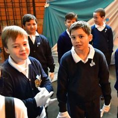 Foto de la galería: Emotiva ceremonia de promesa de lealtad a la Bandera en el Colegio del Carmen