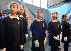Foto de la galería: Emotiva ceremonia de promesa de lealtad a la Bandera en el Colegio del Carmen