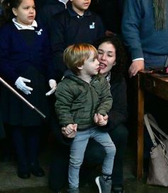 Foto de la galería: Emotiva ceremonia de promesa de lealtad a la Bandera en el Colegio del Carmen