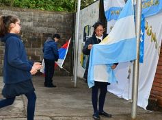 Foto de la galería: Emotiva ceremonia de promesa de lealtad a la Bandera en el Colegio del Carmen
