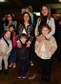Foto de la galería: Emotiva ceremonia de promesa de lealtad a la Bandera en el Colegio del Carmen