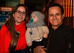 Foto de la galería: Emotiva ceremonia de promesa de lealtad a la Bandera en el Colegio del Carmen