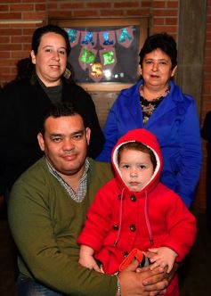 Foto de la galería: Emotiva ceremonia de promesa de lealtad a la Bandera en el Colegio del Carmen