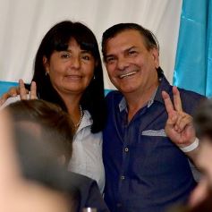 Foto de la galería: Alberto Fernández compartió sus propuestas con sus partidarios en un colmado edificio del PJ misionero