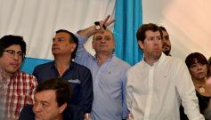 Foto de la galería: Alberto Fernández compartió sus propuestas con sus partidarios en un colmado edificio del PJ misionero