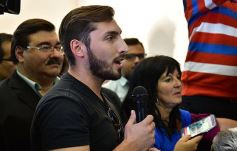 Foto de la galería: Alberto Fernández compartió sus propuestas con sus partidarios en un colmado edificio del PJ misionero