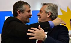 Foto de la galería: Alberto Fernández compartió sus propuestas con sus partidarios en un colmado edificio del PJ misionero