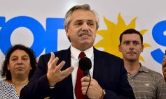 Foto de la galería: Alberto Fernández compartió sus propuestas con sus partidarios en un colmado edificio del PJ misionero