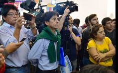 Foto de la galería: Alberto Fernández compartió sus propuestas con sus partidarios en un colmado edificio del PJ misionero