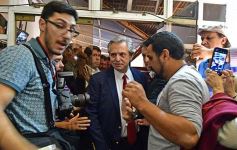 Foto de la galería: Alberto Fernández compartió sus propuestas con sus partidarios en un colmado edificio del PJ misionero