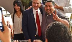 Foto de la galería: Alberto Fernández compartió sus propuestas con sus partidarios en un colmado edificio del PJ misionero