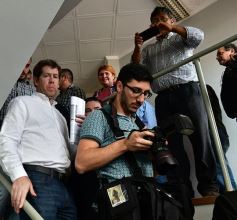 Foto de la galería: Alberto Fernández compartió sus propuestas con sus partidarios en un colmado edificio del PJ misionero